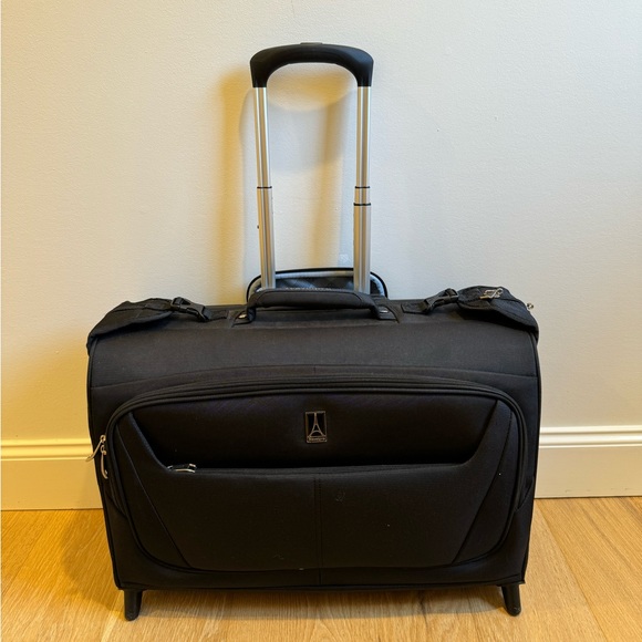 travelpro Other - Travelpro Maxlite 5 Softside Lightweight Carry-On Rolling Garment Bag
